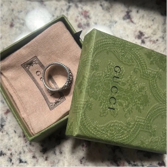 New GUCCI Ggard Ring unsex S Snk Mot Slv 3tur size 9 unisex rare made in Italy - Picture 3 of 8